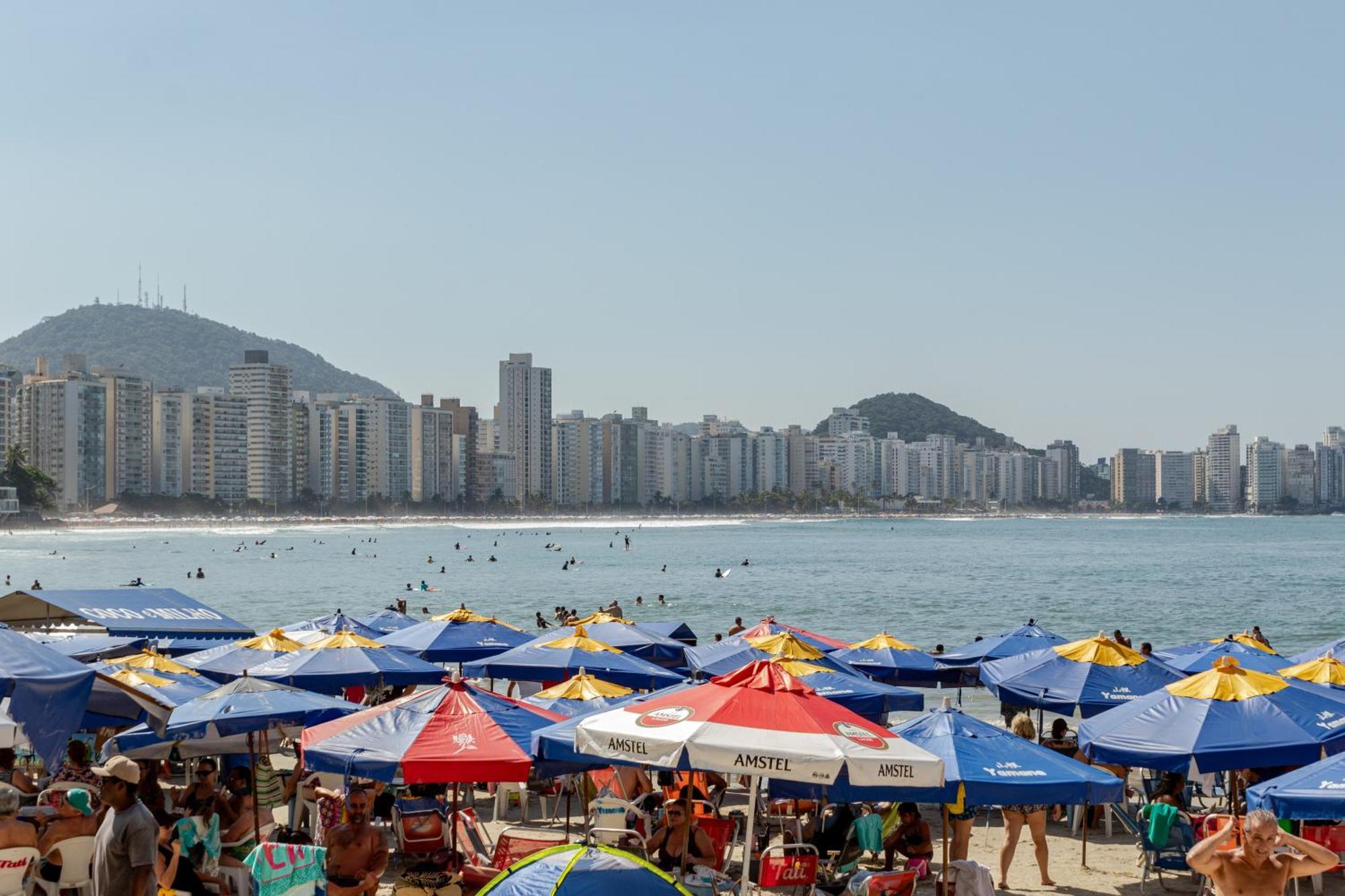 Apto - Predio De Frente Para Praia - Asturias - Guaruja - 2 Vagas Garagem - Wi-Fi E Ar Condicionado Eksteriør bilde